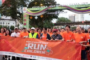 img-Over 1,000 OCBC staff raise RM100,000 for World Vision Malaysia to fight child violence